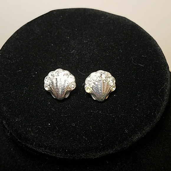 Silver shell rhinestone jewelry 3pc set - Picture 2 of 6